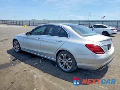 Drugie zdjęcie samochodu z przodu: 2016 MERCEDES-BENZ C 300 VIN:55SWF4JB7GU147927 - miniatura