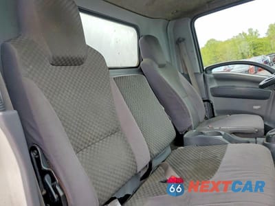 Zdjęcie 11 z 13 samochodu: 2015 ISUZU NQR BOX TRUCK VIN:JALE5W161F7902295 - miniatura