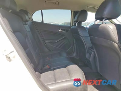 Zdjęcie 11 z 14 samochodu: 2015 MERCEDES-BENZ GLA 250 VIN:WDCTG4EB8FJ142328 - miniatura
