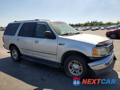 Czwarte zdjęcie samochodu z boku: 2001 FORD EXPEDITION XLT VIN:1FMRU15W41LA02876 - miniatura
