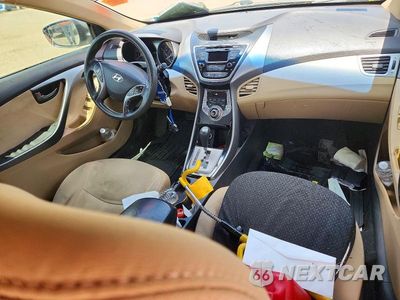 Zdjęcie 8 z 12 samochodu: 2013 HYUNDAI ELANTRA GLS VIN:5NPDH4AEXDH445852 - miniatura