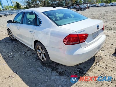 Drugie zdjęcie samochodu z przodu: 2012 VOLKSWAGEN PASSAT SE VIN:1VWBP7A3XCC084205 - miniatura