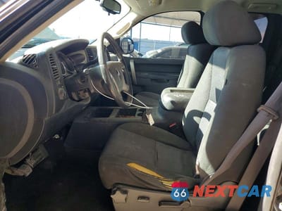 Zdjęcie 7 z 12 samochodu: 2010 GMC SIERRA C1500 SLE VIN:1GTSCVE00AZ232195 - miniatura