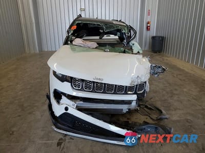 Piąte zdjęcie samochodu w środku: 2025 JEEP COMPASS LIMITED VIN:3C4NJDCN6ST504897 - miniatura