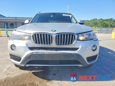 Piąte zdjęcie samochodu w środku: 2017 BMW X3 SDRIVE28I VIN:5UXWZ7C33H0X42322 - miniatura
