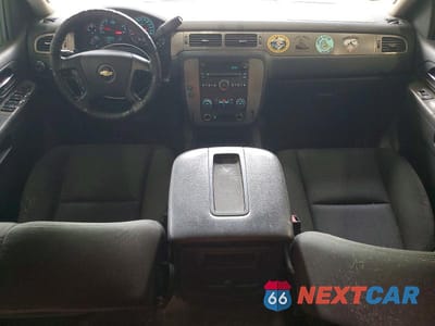 Zdjęcie 8 z 13 samochodu: 2011 CHEVROLET TAHOE VIN:1GNSK2E01BR136716 - miniatura