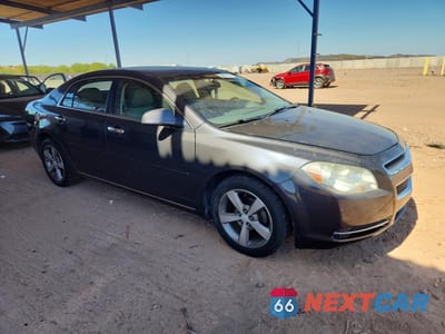 Czwarte zdjęcie samochodu z boku: 2012 CHEVROLET MALIBU VIN:1G1ZC5E03CF321142 - miniatura