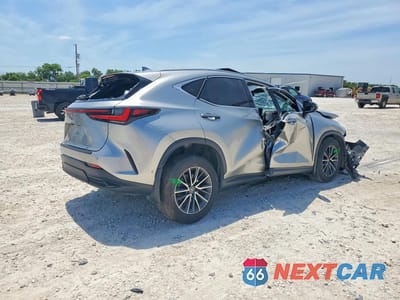 Trzecie zdjęcie samochodu z tyłu: 2024 LEXUS NX 350H LUXURY VIN:JTJHKCEZ3R5011707 - miniatura
