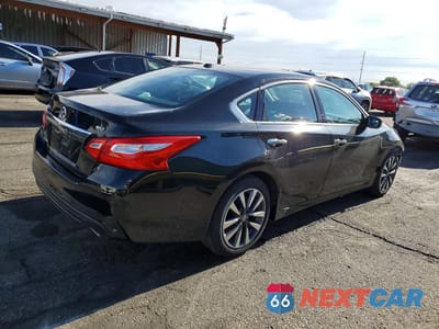 Trzecie zdjęcie samochodu z tyłu: 2017 NISSAN ALTIMA 2.5 SV VIN:1N4AL3AP6HC189424 - miniatura