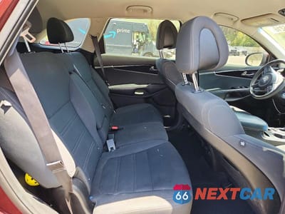 Zdjęcie 11 z 13 samochodu: 2016 KIA SORENTO LX VIN:5XYPG4A36GG125583 - miniatura