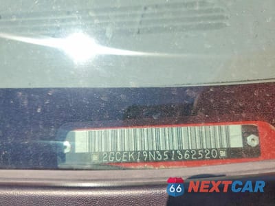 Zdjęcie 12 z 12 samochodu: 2005 CHEVROLET SILVERADO SS VIN:2GCEK19N351362520 - miniatura