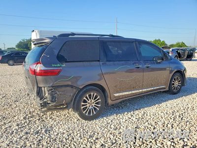 Trzecie zdjęcie samochodu z tyłu: 2020 TOYOTA SIENNA XLE PREMIUM 8-PASSENGER VIN:5TDYZ3DC0LS072641 - miniatura