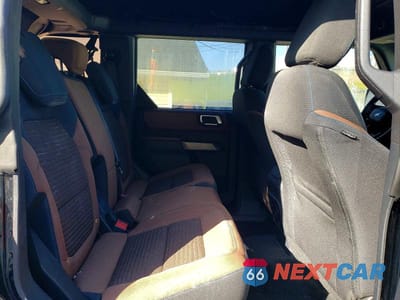 Zdjęcie 11 z 13 samochodu: 2022 FORD BRONCO BASE VIN:1FMDE5BH2NLB14246 - miniatura