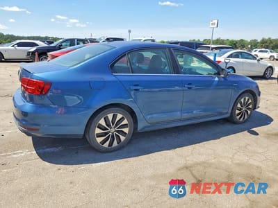 Trzecie zdjęcie samochodu z tyłu: 2016 VOLKSWAGEN JETTA HYBRID VIN:3VW637AJXGM417597 - miniatura