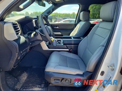Zdjęcie 7 z 13 samochodu: 2026 TOYOTA TUNDRA CREWMAX SR5 VIN:5TFLA5EC8TX051414 - miniatura