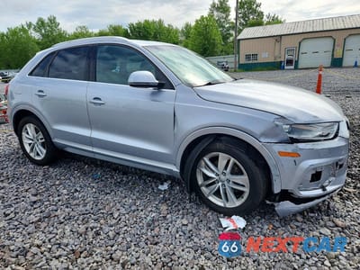 Czwarte zdjęcie samochodu z boku: 2017 AUDI Q3 PREMIUM PLUS VIN:WA1JCCFS2HR001058 - miniatura