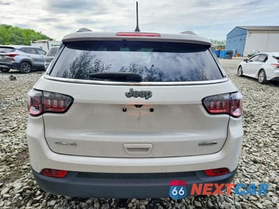 Zdjęcie 6 z 13 samochodu: 2022 JEEP COMPASS LATITUDE LUX VIN:3C4NJDFB6NT172465 - miniatura