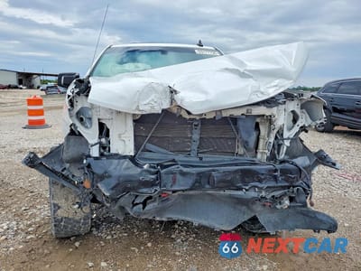 Piąte zdjęcie samochodu w środku: 2019 CHEVROLET SILVERADO K1500 LT TRAIL BOSS VIN:1GCPYFED1KZ135685 - miniatura