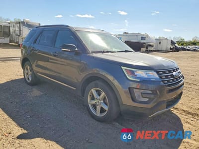 Czwarte zdjęcie samochodu z boku: 2017 FORD EXPLORER XLT VIN:1FM5K8D84HGE35620 - miniatura