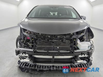 Piąte zdjęcie samochodu w środku: 2025 TOYOTA SIENNA PLATINUM 7-PASSENGER VIN:5TDERKEC8SS280731 - miniatura