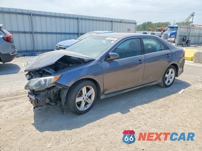 2014 TOYOTA CAMRY SE 4T1BF1FK0EU814800 - główne zdjęcie licytacji z USA - miniatura