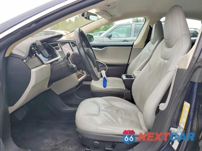 Zdjęcie 7 z 12 samochodu: 2013 TESLA MODEL S VIN:5YJSA1CG0DFP19616 - miniatura