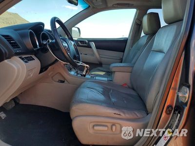 Zdjęcie 7 z 13 samochodu: 2012 TOYOTA HIGHLANDER SE VIN:5TDBK3EH9CS098353 - miniatura