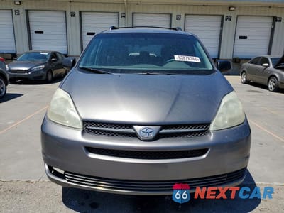 Piąte zdjęcie samochodu w środku: 2004 TOYOTA SIENNA LE 8 PASSENGER VIN:5TDZA23C54S166622 - miniatura