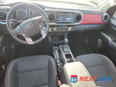 Zdjęcie 8 z 12 samochodu: 2022 TOYOTA TACOMA SR5 V6 VIN:3TMCZ5AN2NM466463 - miniatura