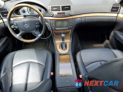 Zdjęcie 8 z 12 samochodu: 2008 MERCEDES-BENZ E 350 4MATIC VIN:WDBUF87X28B338158 - miniatura