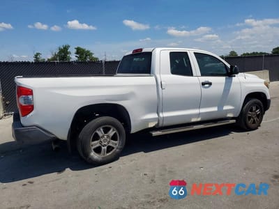 Trzecie zdjęcie samochodu z tyłu: 2018 TOYOTA TUNDRA SR VIN:5TFRM5F19JX133695 - miniatura