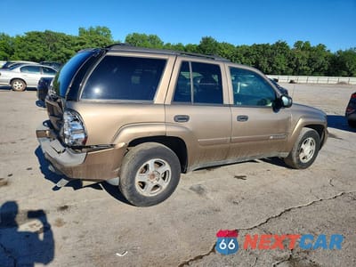 Trzecie zdjęcie samochodu z tyłu: 2003 CHEVROLET TRAILBLAZER VIN:1GNDT13SX32326349 - miniatura
