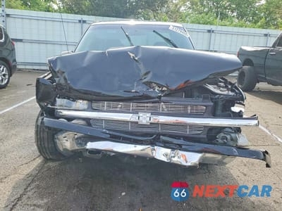 Piąte zdjęcie samochodu w środku: 2000 CHEVROLET SILVERADO C1500 VIN:2GCEC19T7Y1121026 - miniatura