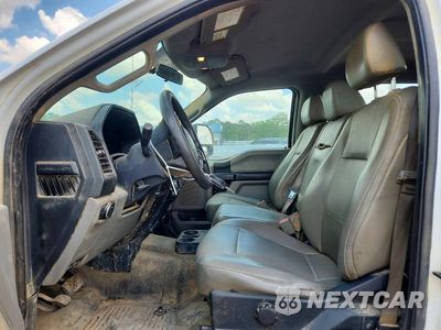 Zdjęcie 7 z 12 samochodu: 2017 FORD F350 SUPER DUTY VIN:1FT8W3B69HEF30020 - miniatura
