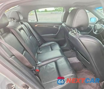 Zdjęcie 10 z 12 samochodu: 2008 ACURA TL VIN:19UUA66208A004731 - miniatura