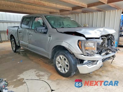 Czwarte zdjęcie samochodu z boku: 2023 FORD F150 SUPERCREW VIN:1FTEW1C83PKD70000 - miniatura