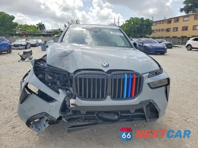 Piąte zdjęcie samochodu w środku: 2026 BMW X7 XDRIVE40I VIN:5UX23EM00T9130964 - miniatura
