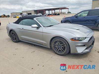 Czwarte zdjęcie samochodu z boku: 2022 FORD MUSTANG VIN:1FATP8UH0N5120162 - miniatura