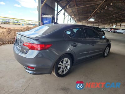 Trzecie zdjęcie samochodu z tyłu: 2013 ACURA ILX HYBRID TECH VIN:19VDE3F75DE300955 - miniatura