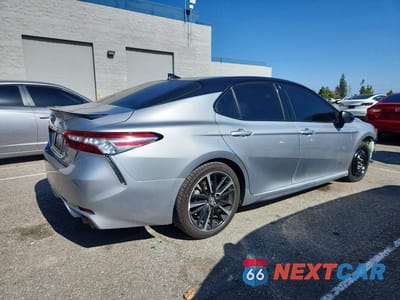 Trzecie zdjęcie samochodu z tyłu: 2019 TOYOTA CAMRY XSE VIN:4T1B61HK3KU211042 - miniatura