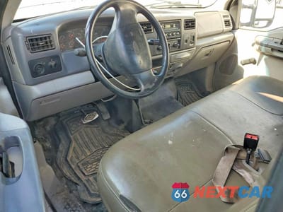 Zdjęcie 8 z 13 samochodu: 2001 FORD F350 SRW SUPER DUTY VIN:3FTSX31F21MA74706 - miniatura