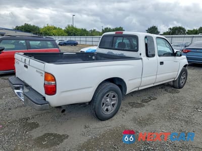 Trzecie zdjęcie samochodu z tyłu: 2001 TOYOTA TACOMA XTRACAB VIN:5TEVL52N01Z770638 - miniatura