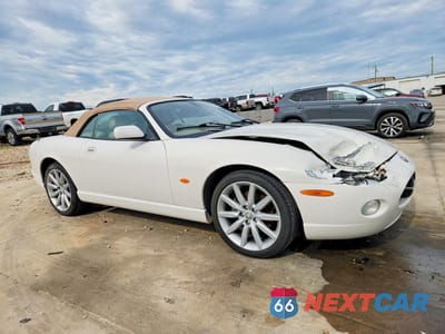 Czwarte zdjęcie samochodu z boku: 2006 JAGUAR XK8 VIN:SAJDA42CX62A45655 - miniatura