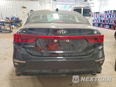 Zdjęcie 6 z 12 samochodu: 2019 KIA FORTE LXS VIN:3KPF24ADXKE073321 - miniatura