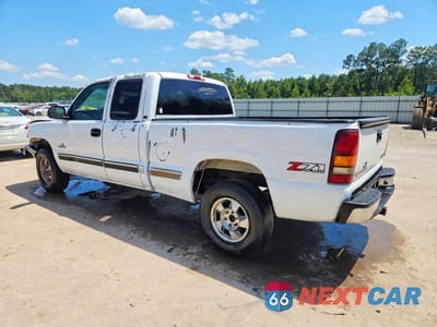Drugie zdjęcie samochodu z przodu: 2001 CHEVROLET SILVERADO K1500 VIN:2GCEK19T511344240 - miniatura
