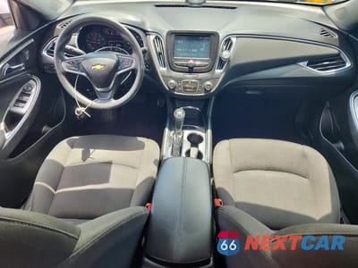 Zdjęcie 8 z 12 samochodu: 2018 CHEVROLET MALIBU LT VIN:1G1ZD5ST9JF154245 - miniatura