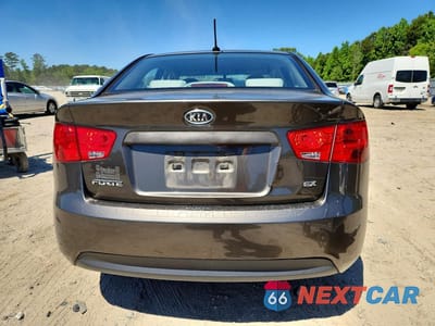 Zdjęcie 6 z 12 samochodu: 2010 KIA FORTE EX VIN:KNAFU4A29A5847834 - miniatura