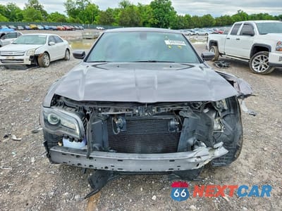 Piąte zdjęcie samochodu w środku: 2021 CHRYSLER 300 S VIN:2C3CCABT3MH629971 - miniatura