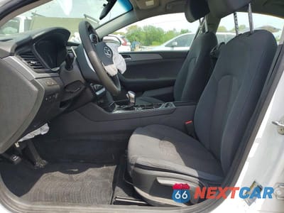 Zdjęcie 7 z 12 samochodu: 2019 HYUNDAI SONATA SE VIN:5NPE24AF0KH739109 - miniatura