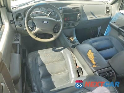 Zdjęcie 8 z 13 samochodu: 2003 FORD EXPLORER SPORT TRAC VIN:1FMDU67E93UC58648 - miniatura